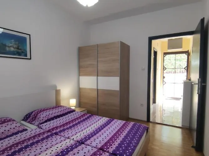 Doriana Appartement Srima